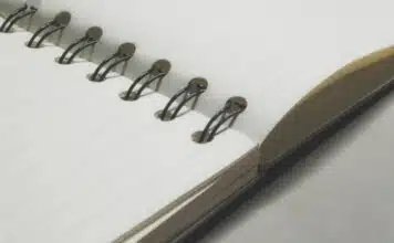 Les avantages d’utiliser un cahier Seyès pour améliorer son écriture