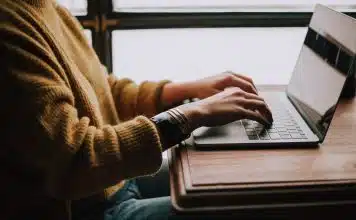 rédaction d'une synthèse sur ordinateur
